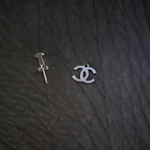 CHANEL Black and Silver Brooch - Picture 3 of 3
